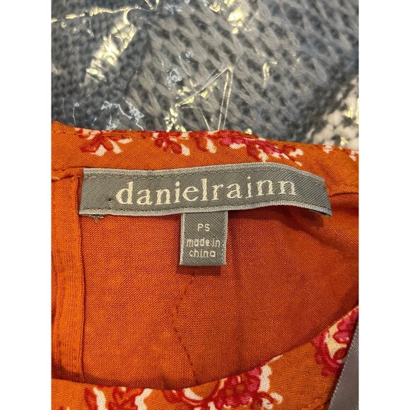 NWT blouse Petite small - Picture 3 of 3